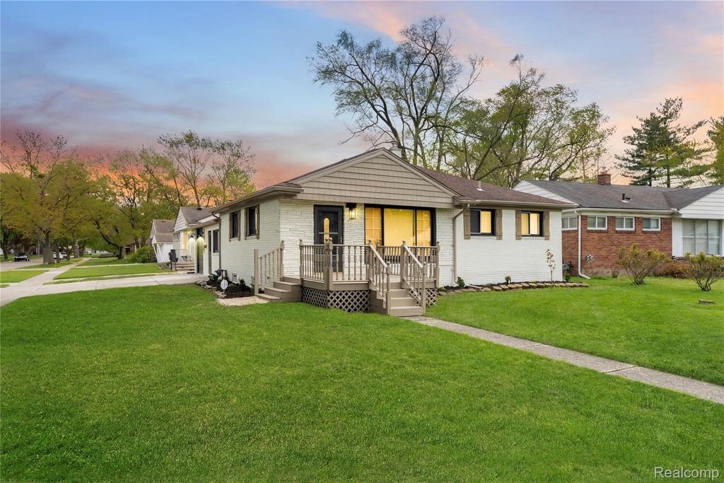 19420 Woodmont Street, Harper Woods city