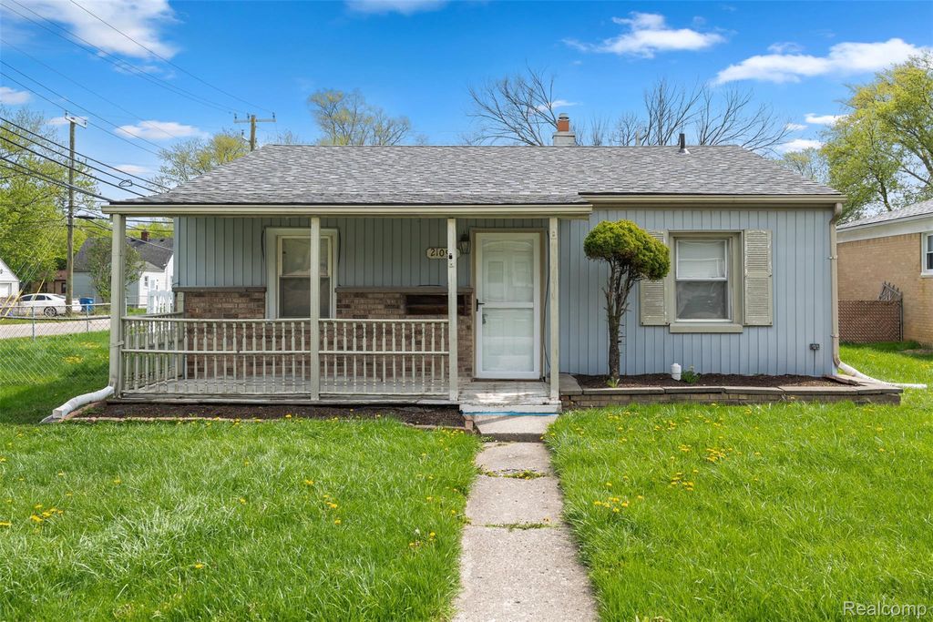 21090 Gentner Street, Warren city