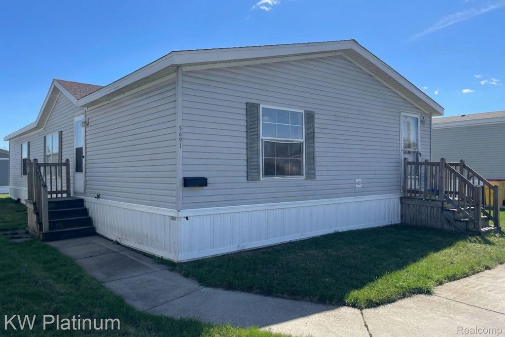 9691 Stoneypointe Drive, Ira township