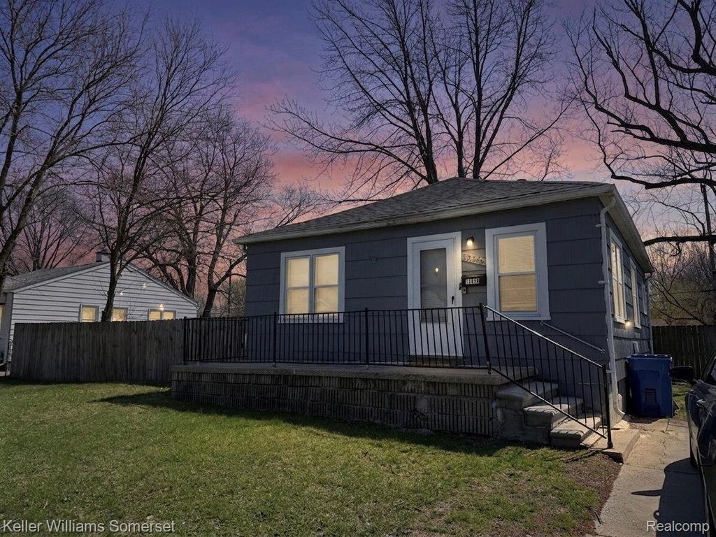 13846 Hendricks Avenue, Warren city