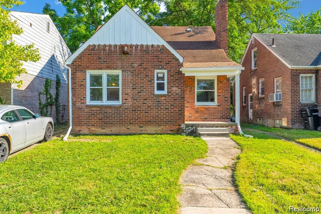 13681 Castleton Street, Detroit city