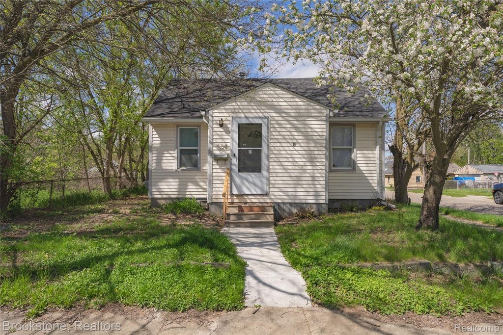 524 Luther Avenue, Pontiac city