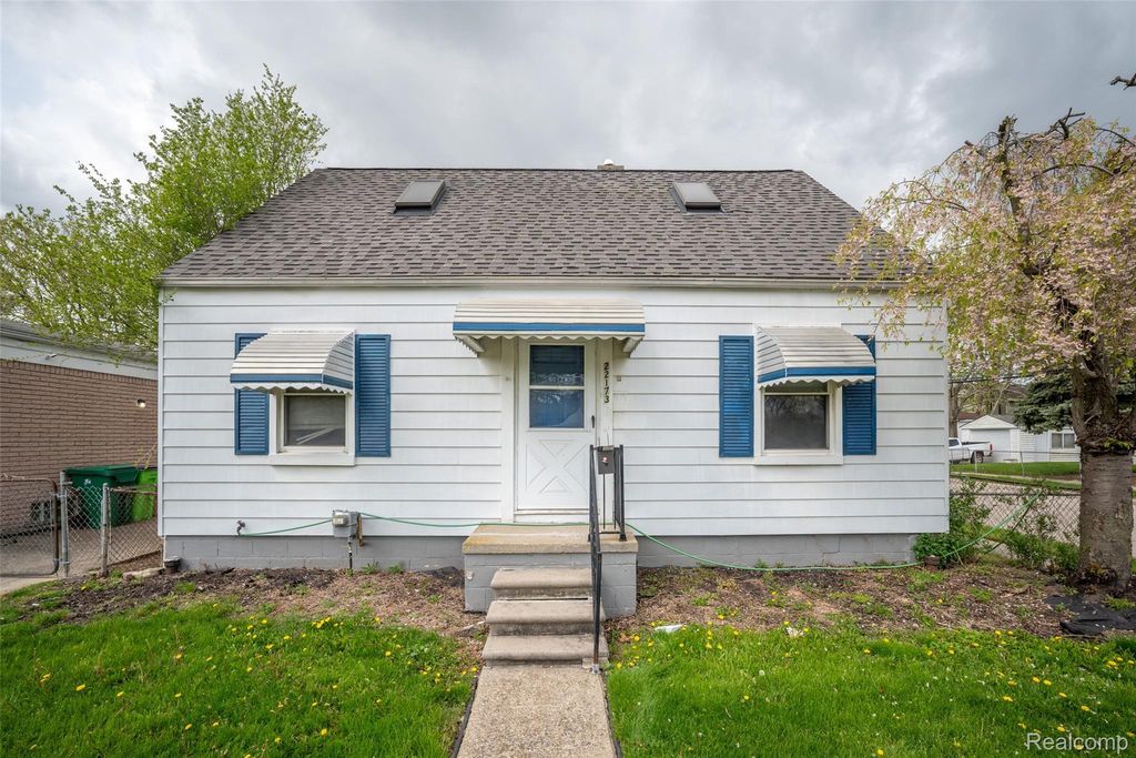 22173 Normandy Avenue, Eastpointe city