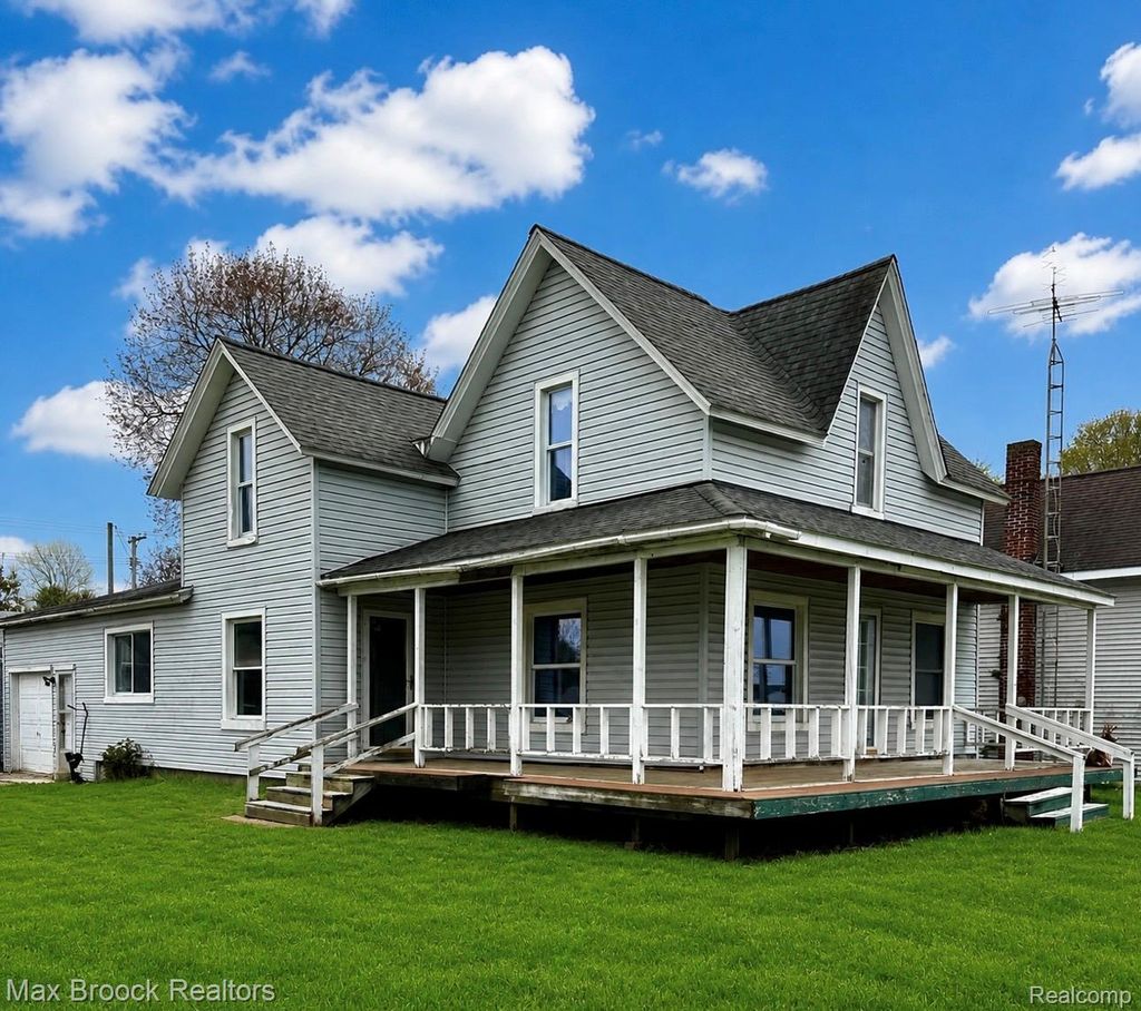 9255 Foster Street, Watertown township