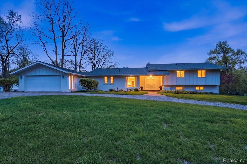 1700 Washington Road, Rochester Hills city