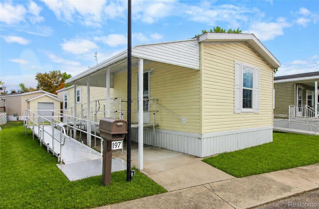 197 Jay Street, Dearborn Heights city