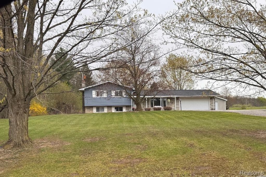 687 W Saginaw Road, Fremont township