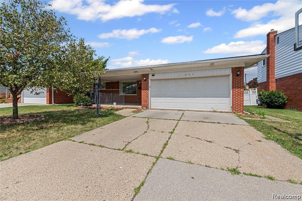 11447 Edwin Drive, Warren city