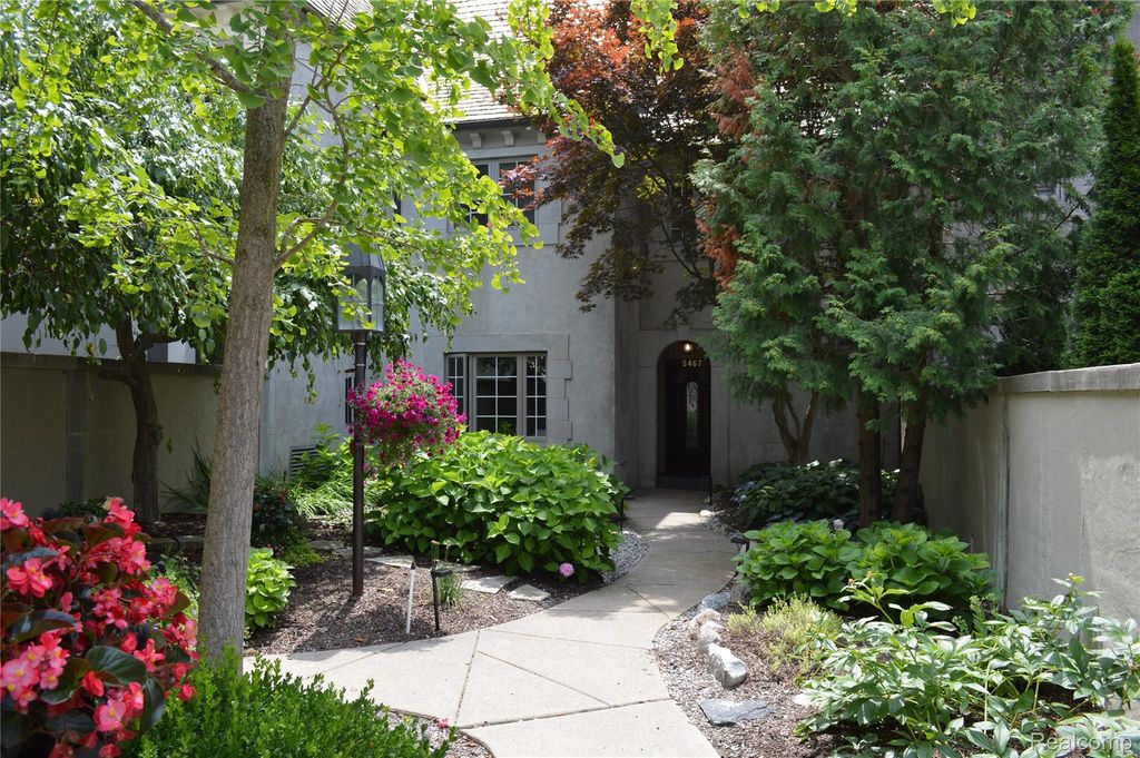 5467 Bristol Parke Drive, Clarkston