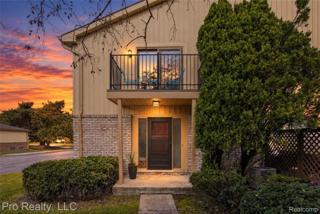 41509 Bedford Drive Drive, Canton