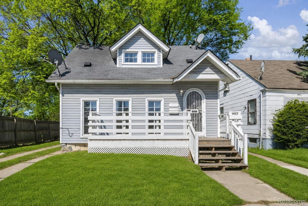 12699 Greenlawn Street, Detroit city