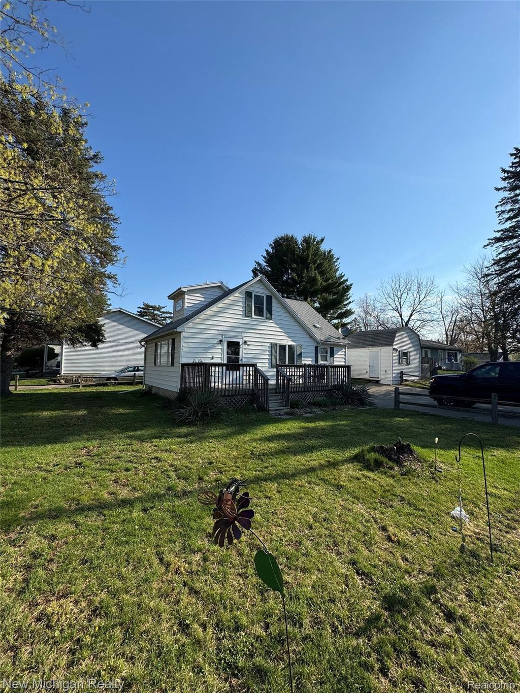 305 E Rolfe, Perry city