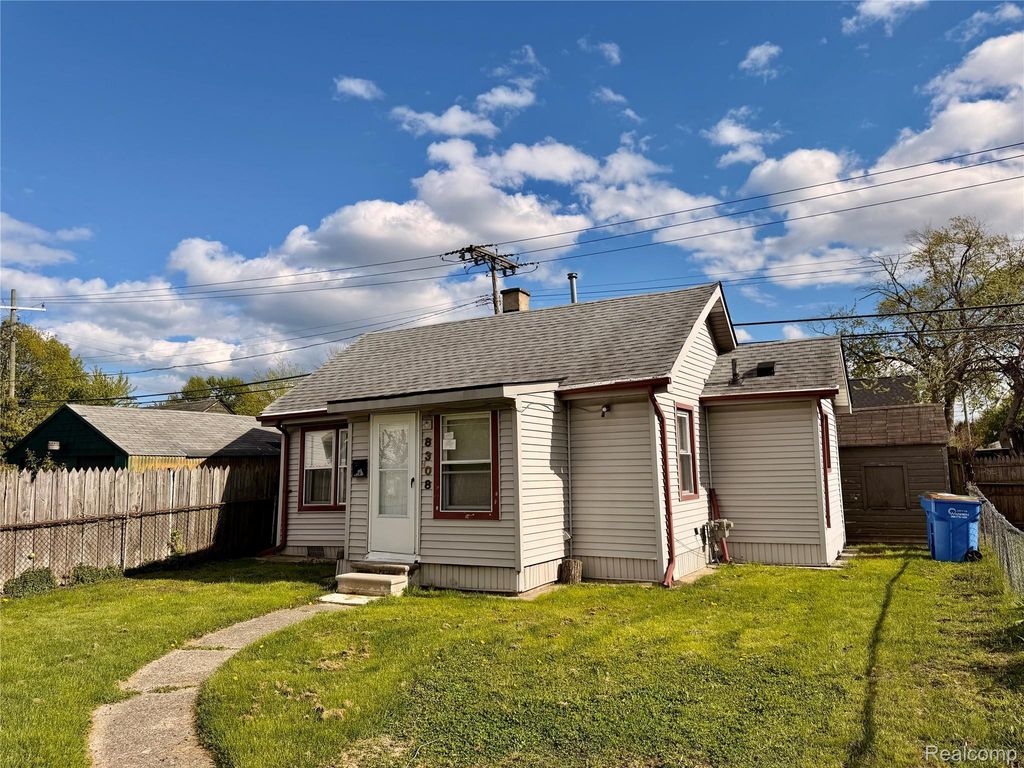 8308 Continental Avenue, Warren city