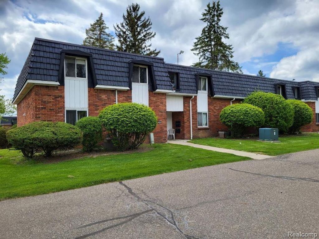 1844 Colonial Village Way 3, Waterford