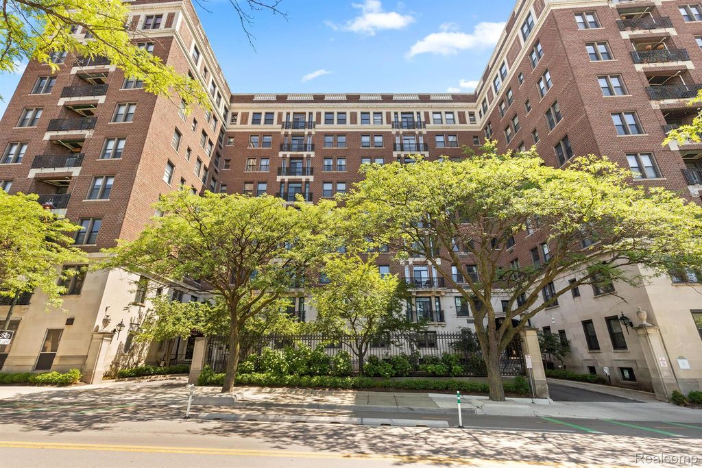 2900 E Jefferson Avenue A600, Detroit
