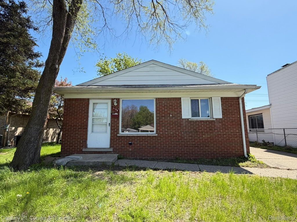 6198 Mayburn Street, Dearborn Heights city
