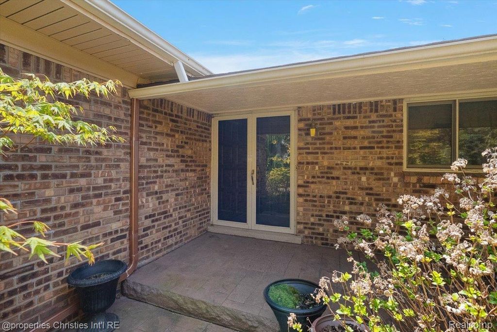 3120 Hartford Lane, Shelby charter township