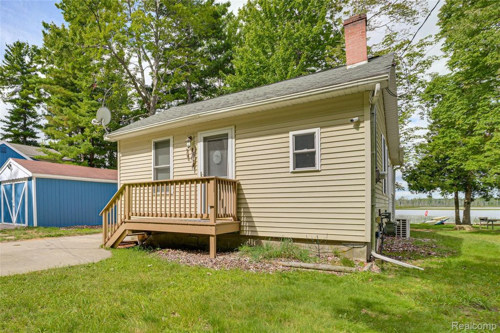 805 Rainbow Drive, East Tawas city