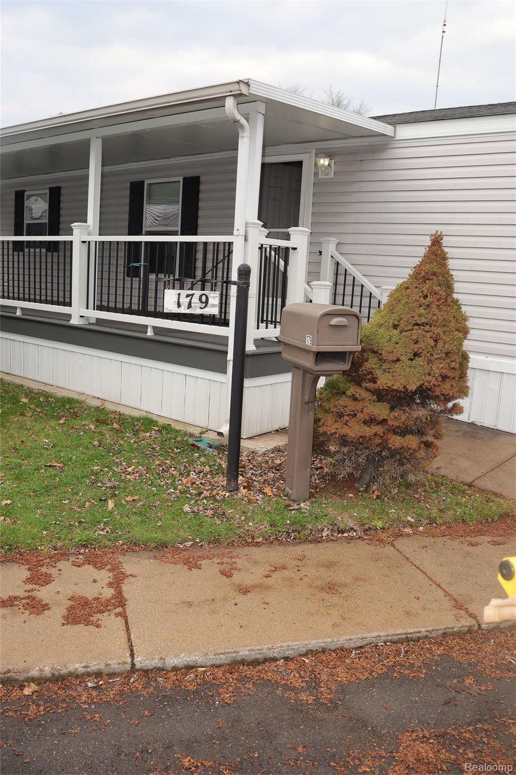 179 Terri Dr., Dearborn Heights city