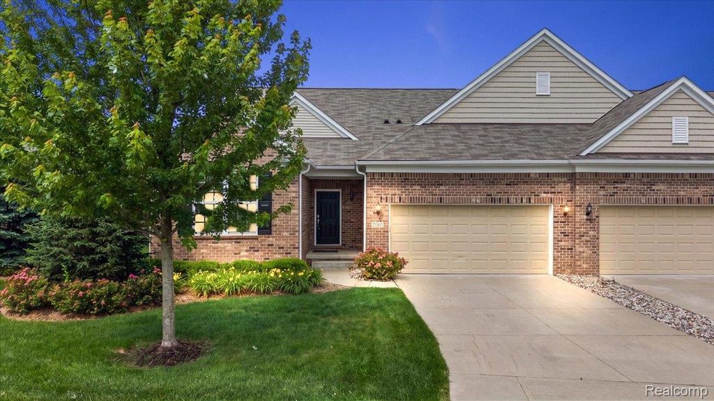 2060 Trimble Street, Orion charter township