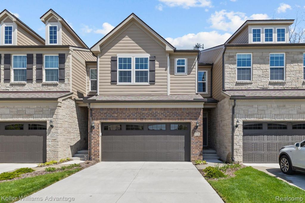 836 Addison Circle, Commerce charter township