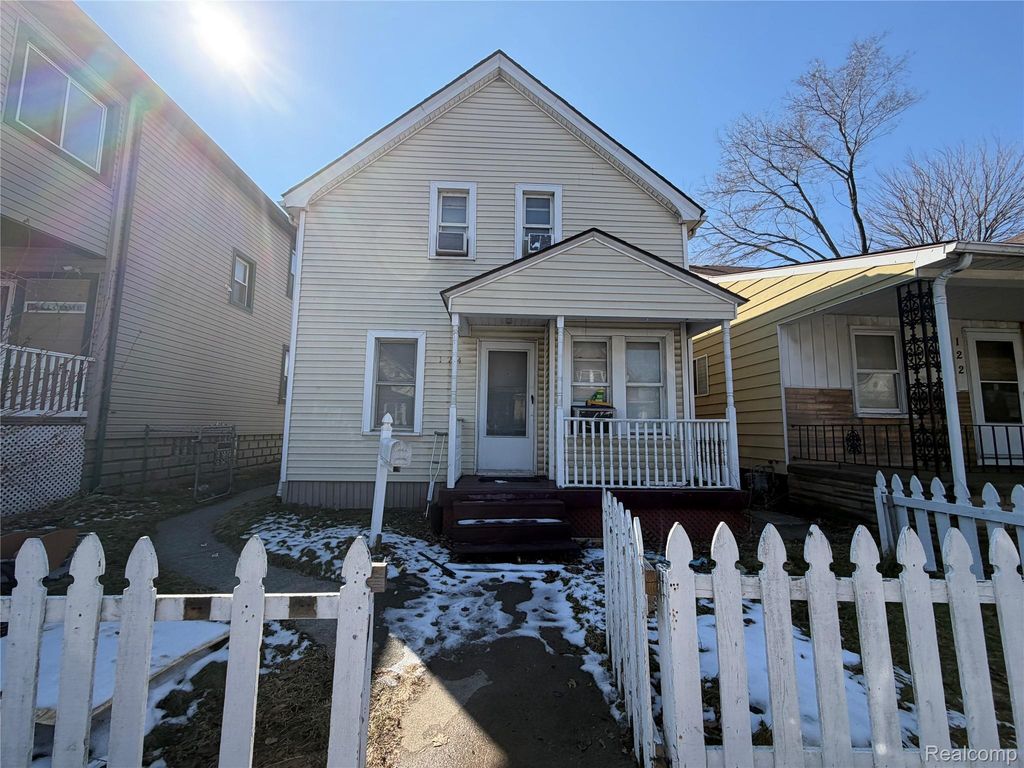 124 Le Roy Street, River Rouge