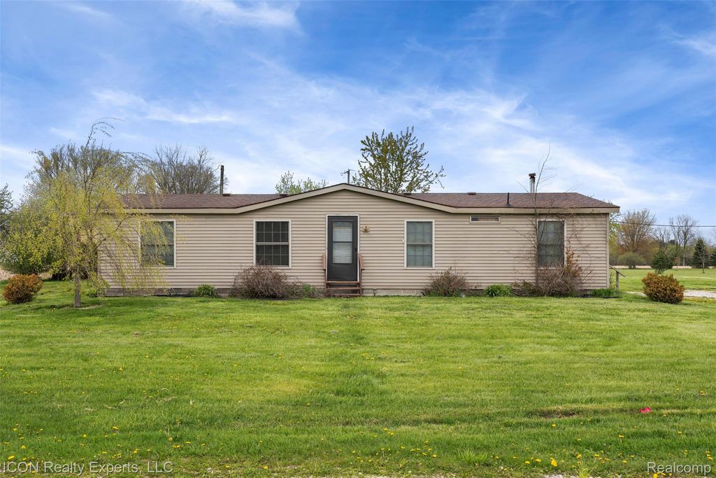 13620 Gilbert Road, St. Clair city