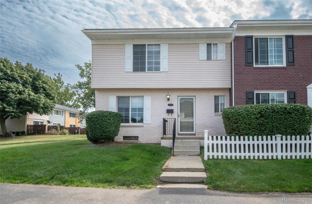 32296 W 12 Mile Road, Farmington Hills city
