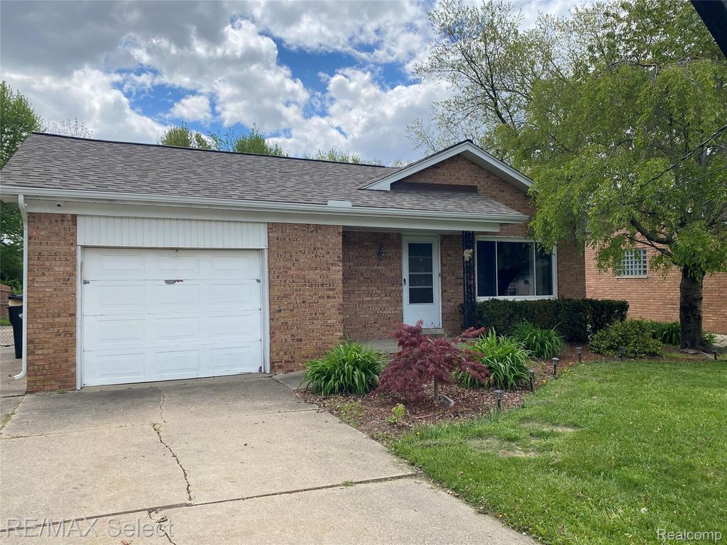607 W Girard Avenue, Madison Heights