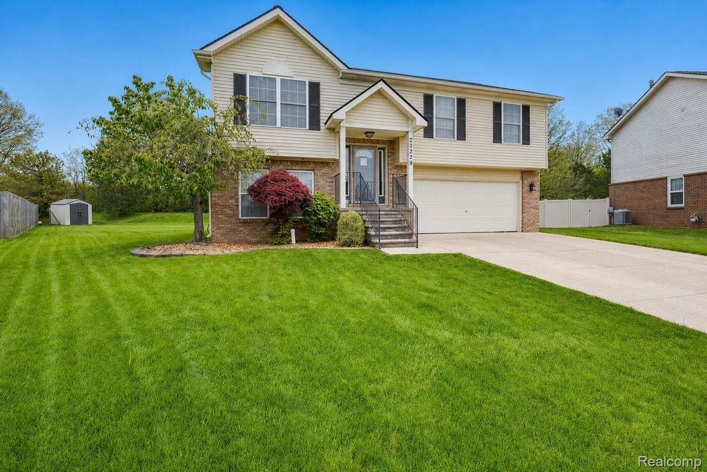 29229 Hunter Court, Trenton