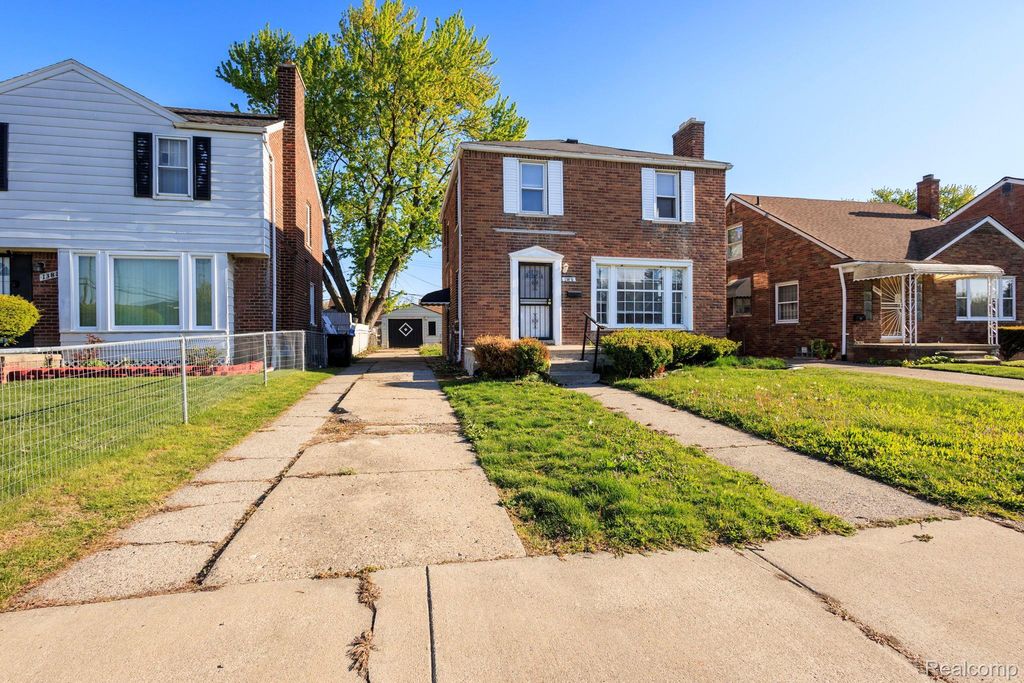 13821 Fairmount Drive, Detroit