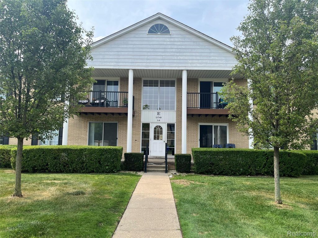 11740 Seaton Drive 4, Sterling Heights