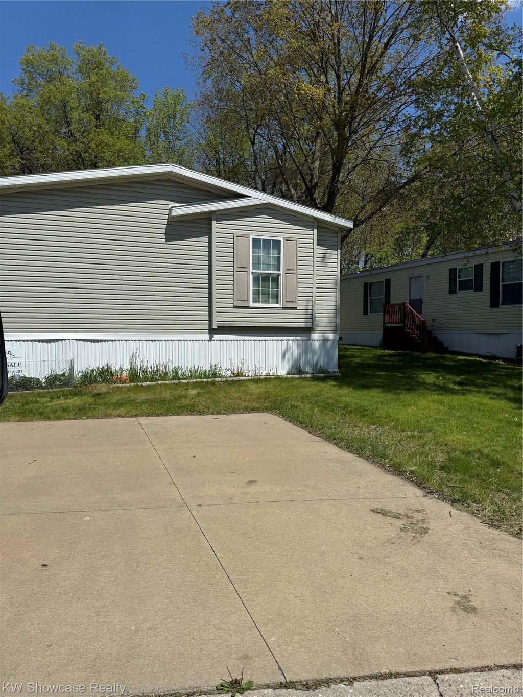 1414 Nardeer St., Novi city