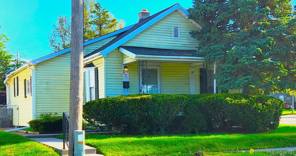 3521 Whitney Avenue, Flint