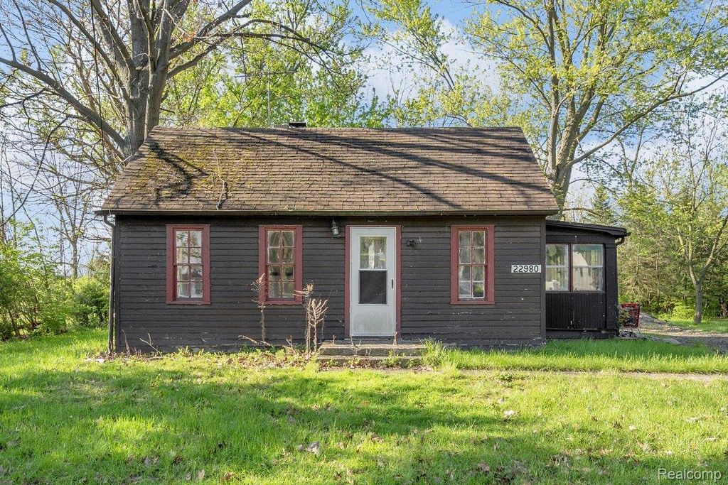 22980 Quinn Road, Clinton Township