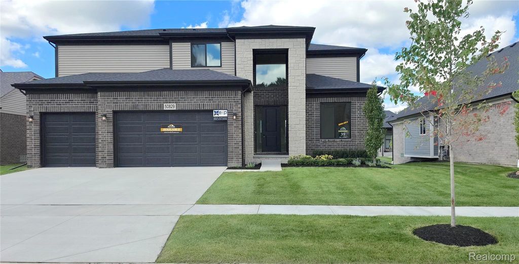 50147 Mustang Drive, Macomb