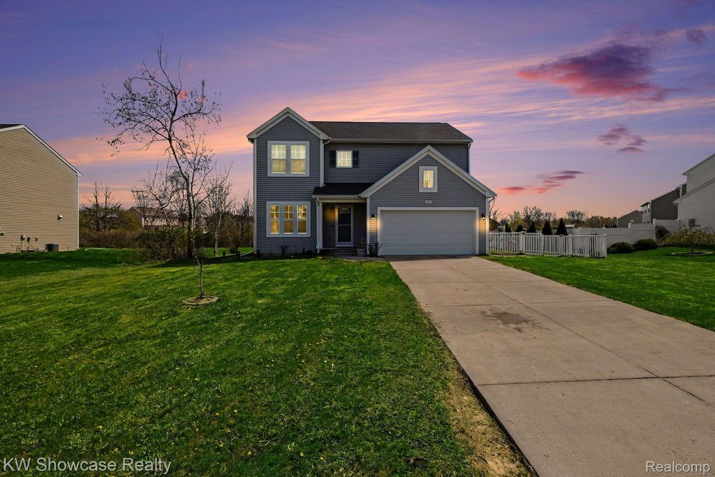 4339 Pebble Creek Boulevard, Burton city