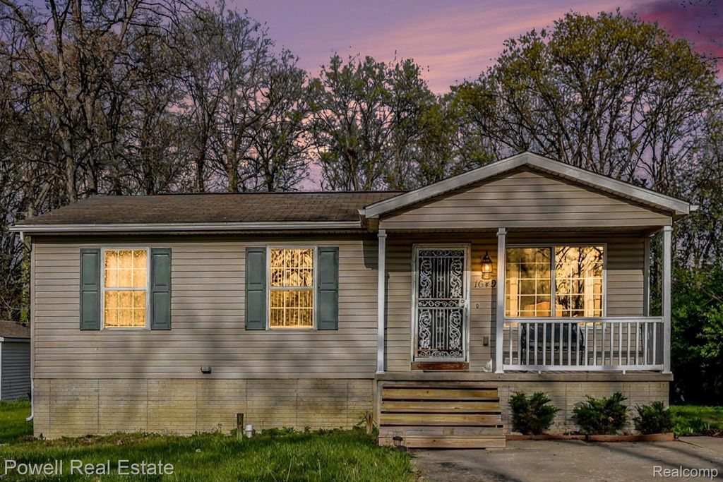 1649 S Pasadena Avenue, Ypsilanti charter township