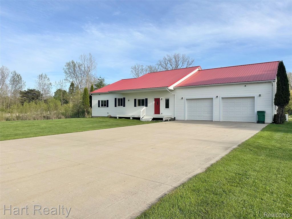 7982 Heinemann Road, Rubicon township