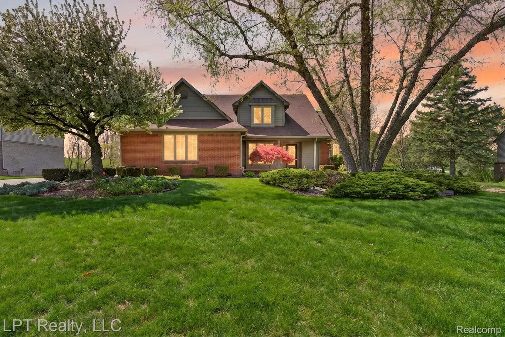 4108 Villager Drive, Orion charter township