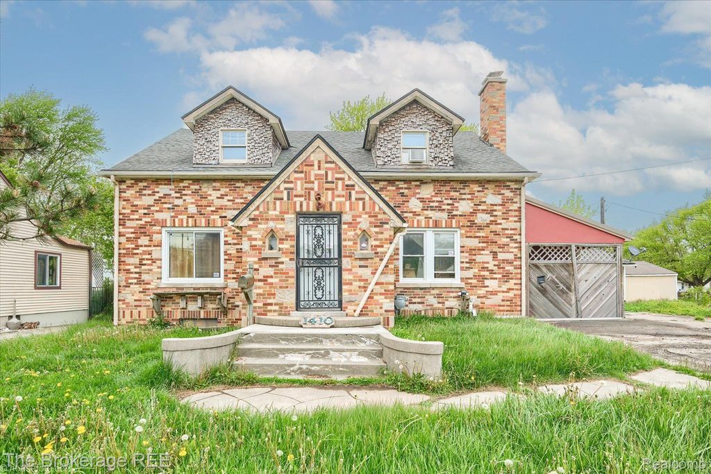 1410 W Atherton Road, Flint