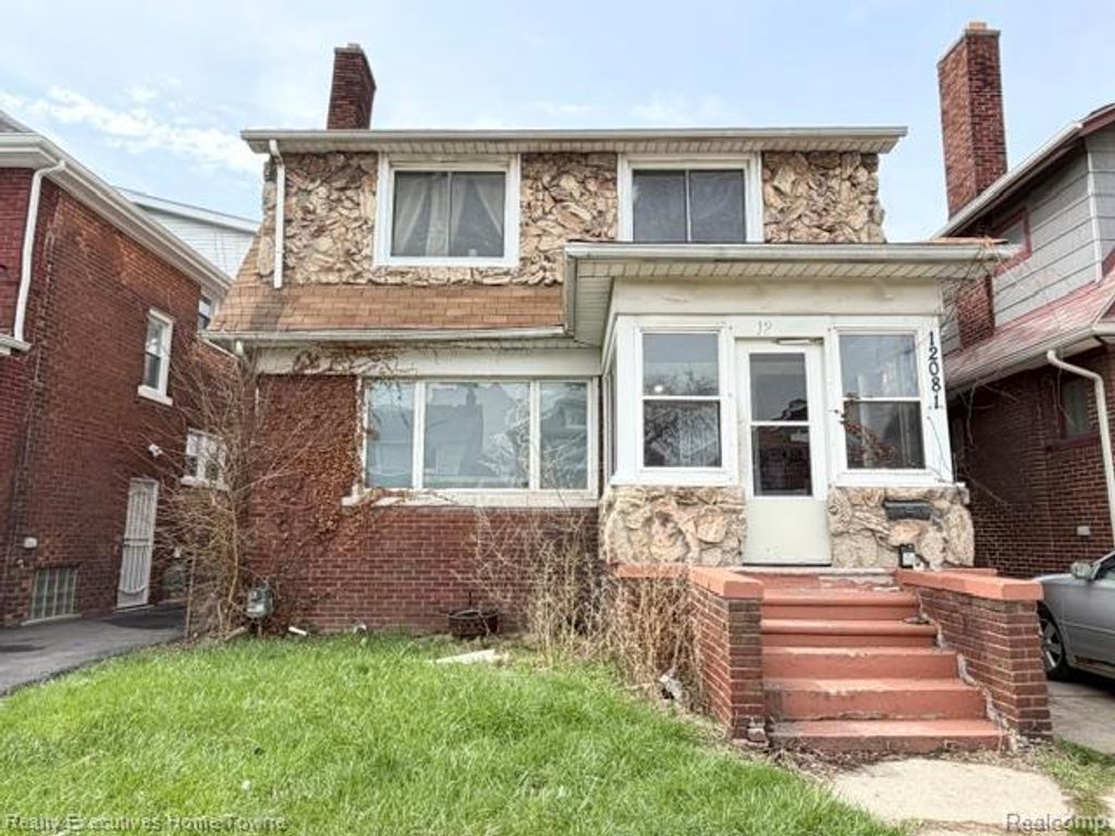 12081 Santa Rosa Drive, Detroit