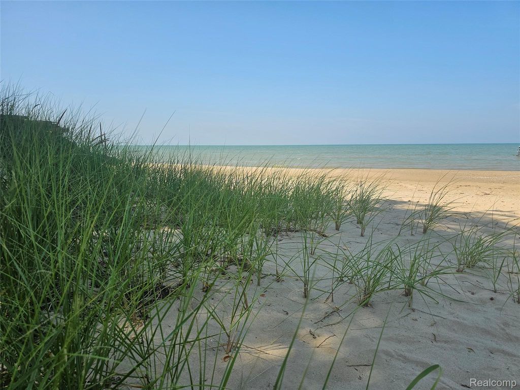 4682 Port Austin Road, Lake township