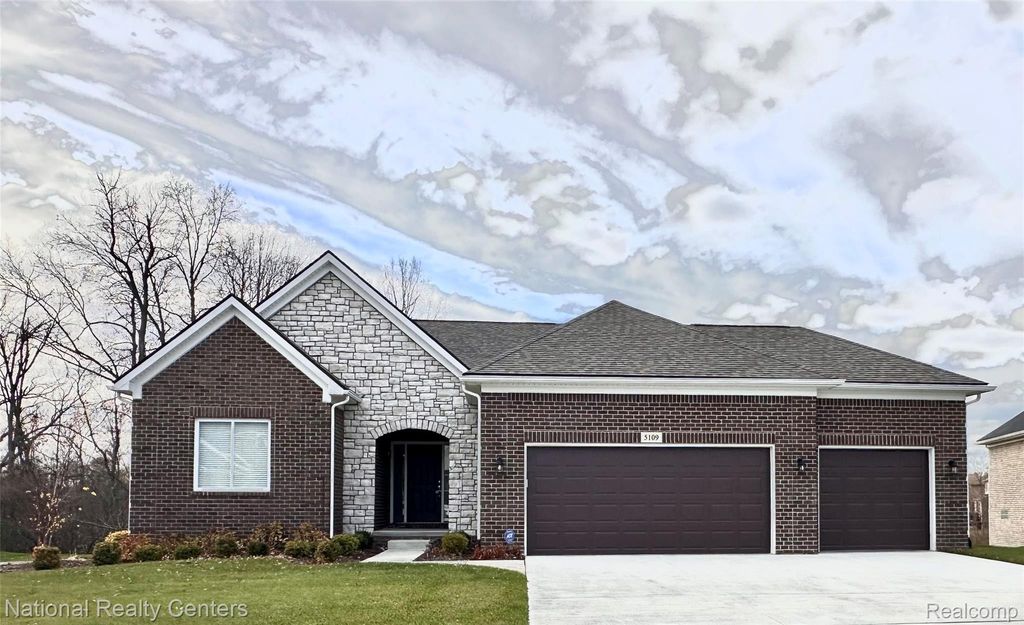 8384 Meadow Creek Drive, Goodrich village