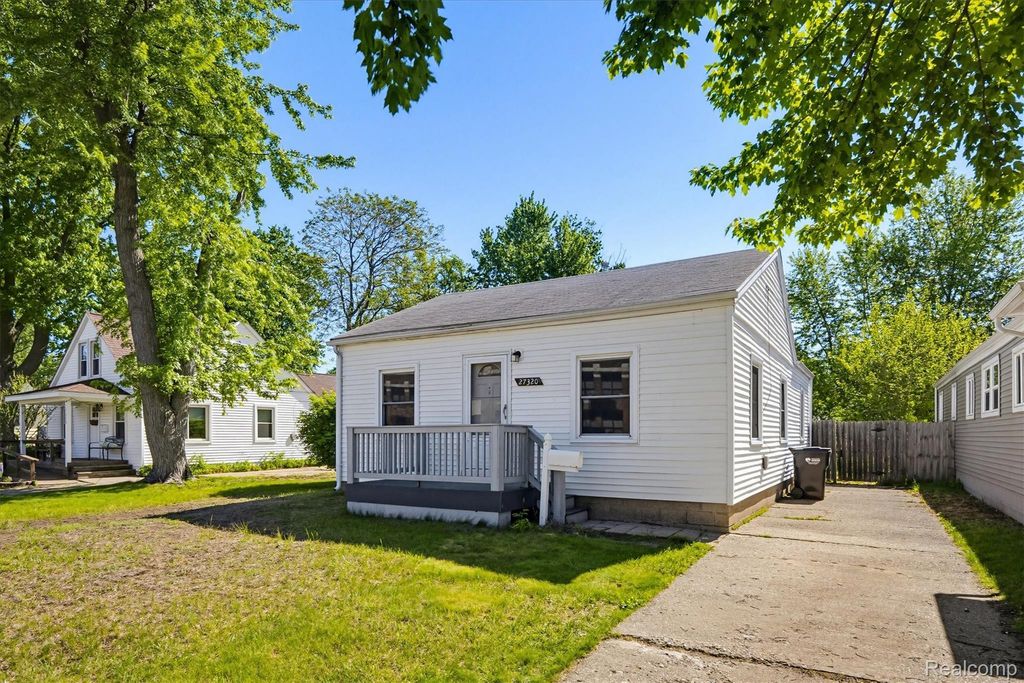 27320 Hampden Street, Madison Heights city