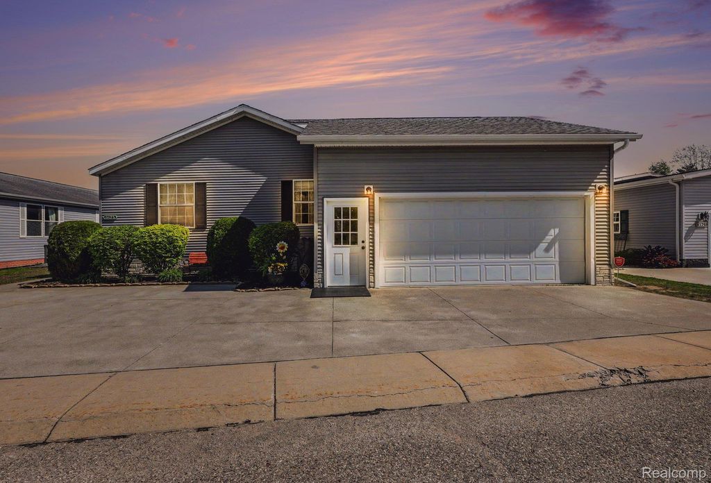 6175 S Branch Lane, Kimball township