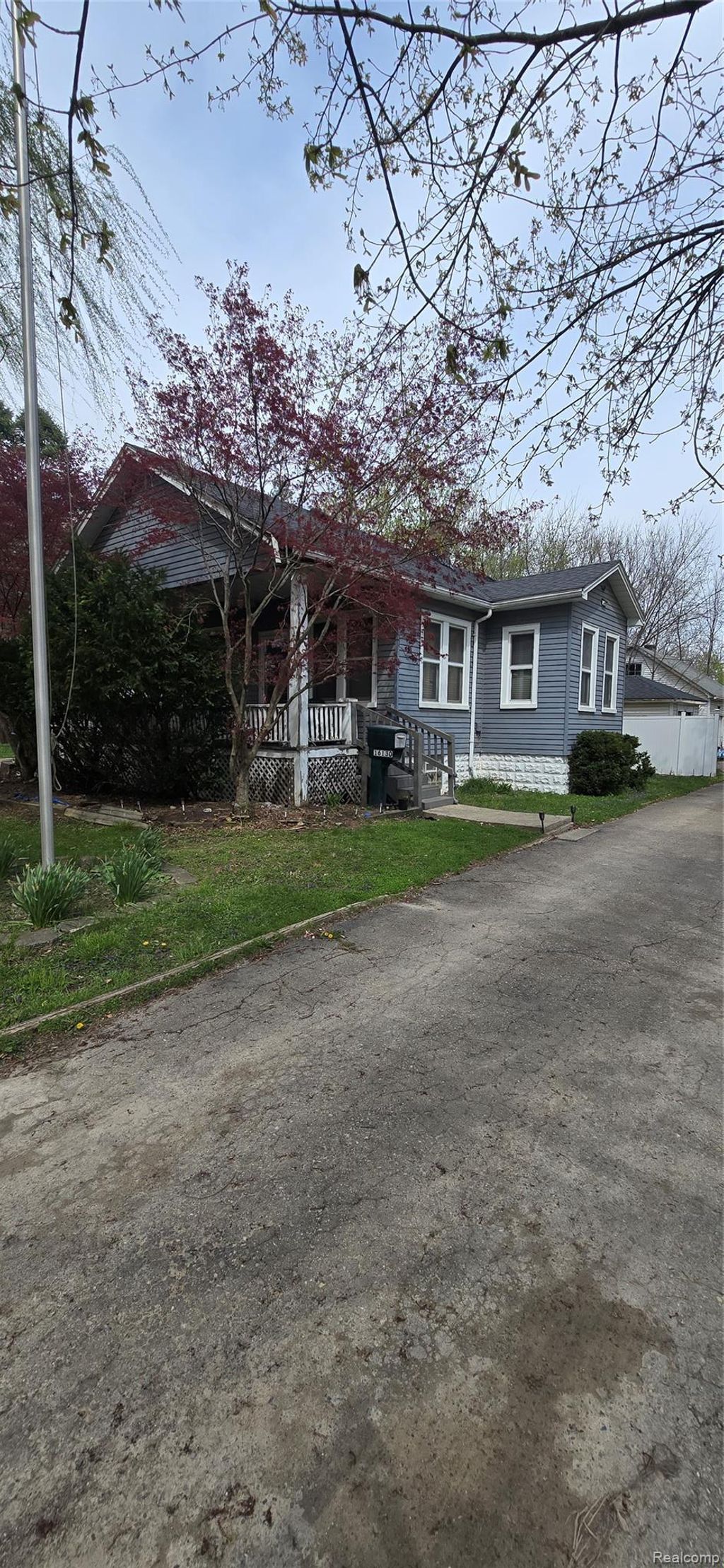 16130 Five Points Street, Detroit city