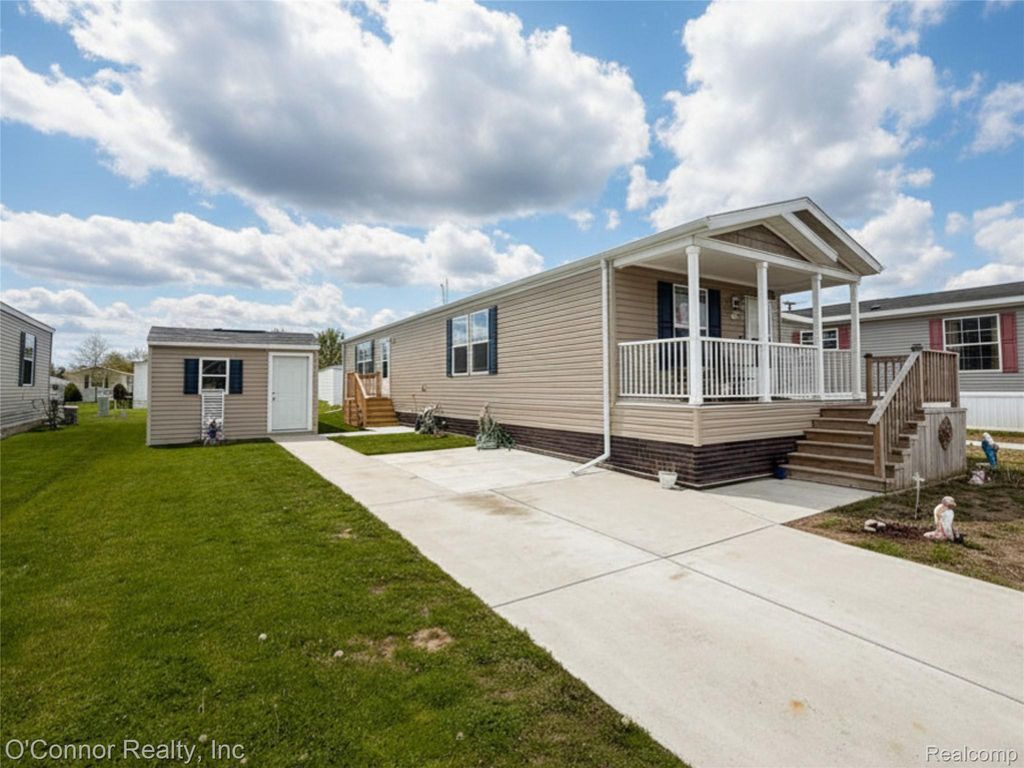 269 Westbrook Court, Port Huron charter township