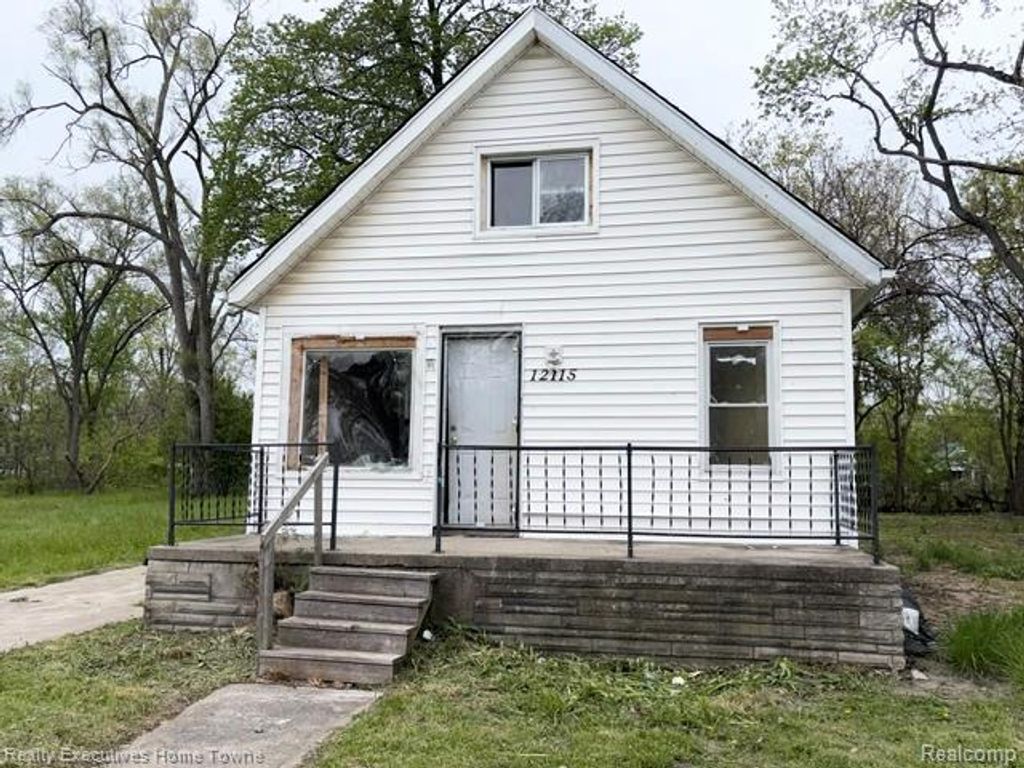 12115 Woodmont Avenue, Detroit city