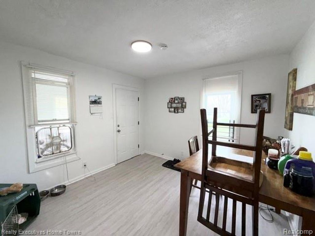 57 Oak Street, River Rouge city